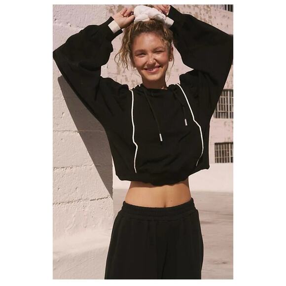 Free People FP Movement Sandstorm Pullover Hoodie XS Black Oversized Cropped - Picture 4 of 16